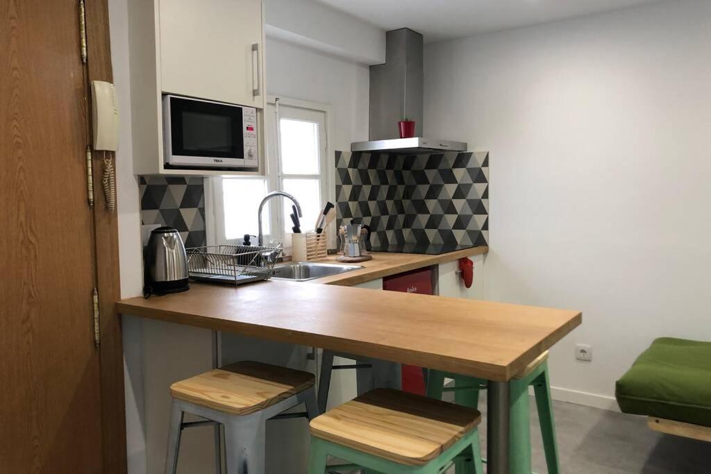 Apartment M3 Terrace. Cool 15 Min Center By Metro *